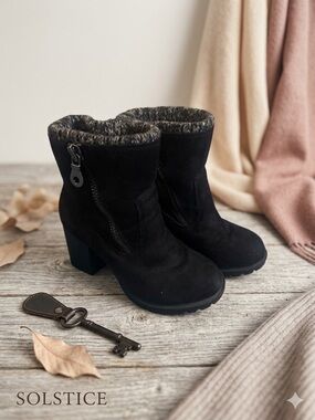Chic Black Suede & Sweater Knit Ankle Boots | Side Zipper | Size 6
